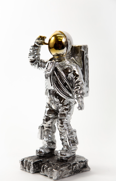 
                  
                    SPACE MAN
                  
                