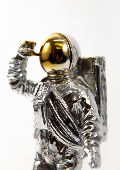 
                  
                    SPACE MAN
                  
                