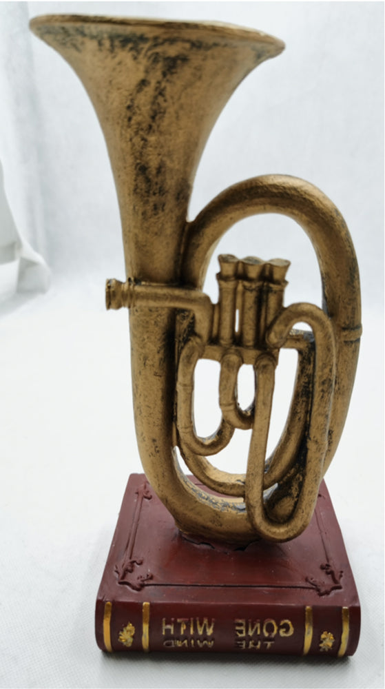 
                  
                    HORN
                  
                